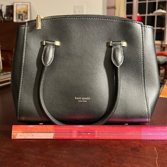 Kate Spade small satchel like new condition - Picture 1 of 4
